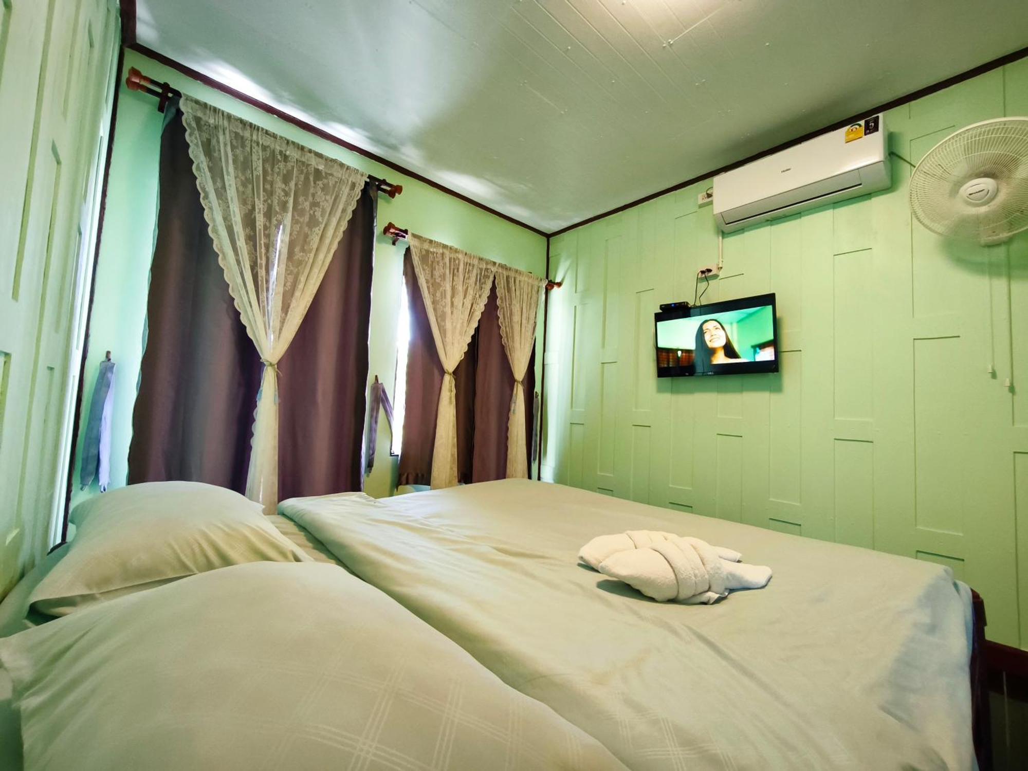 Boat And House Resort Khao Kho Zewnętrze zdjęcie