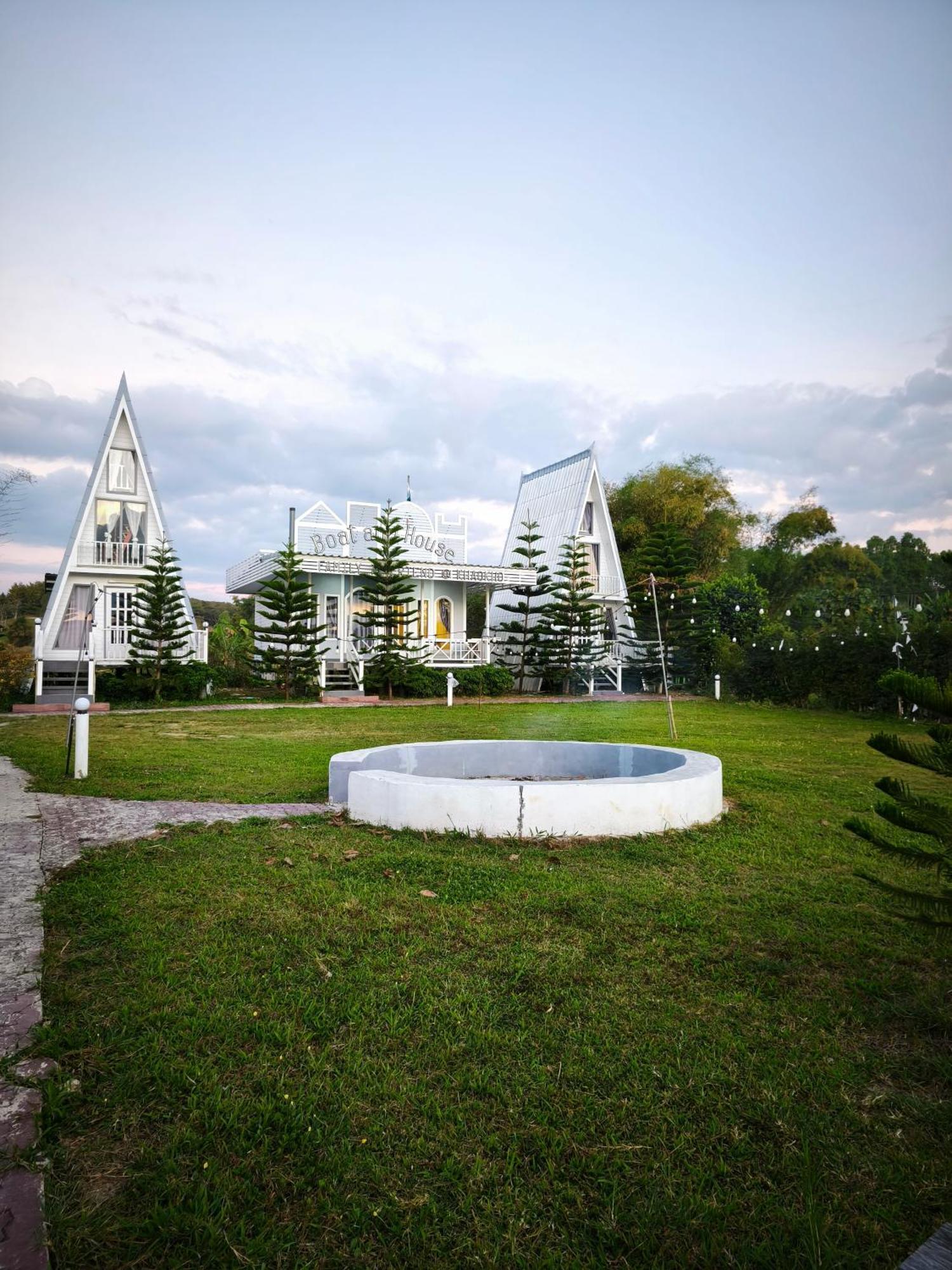 Boat And House Resort Khao Kho Zewnętrze zdjęcie
