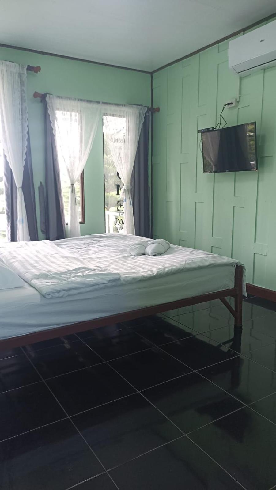 Boat And House Resort Khao Kho Zewnętrze zdjęcie