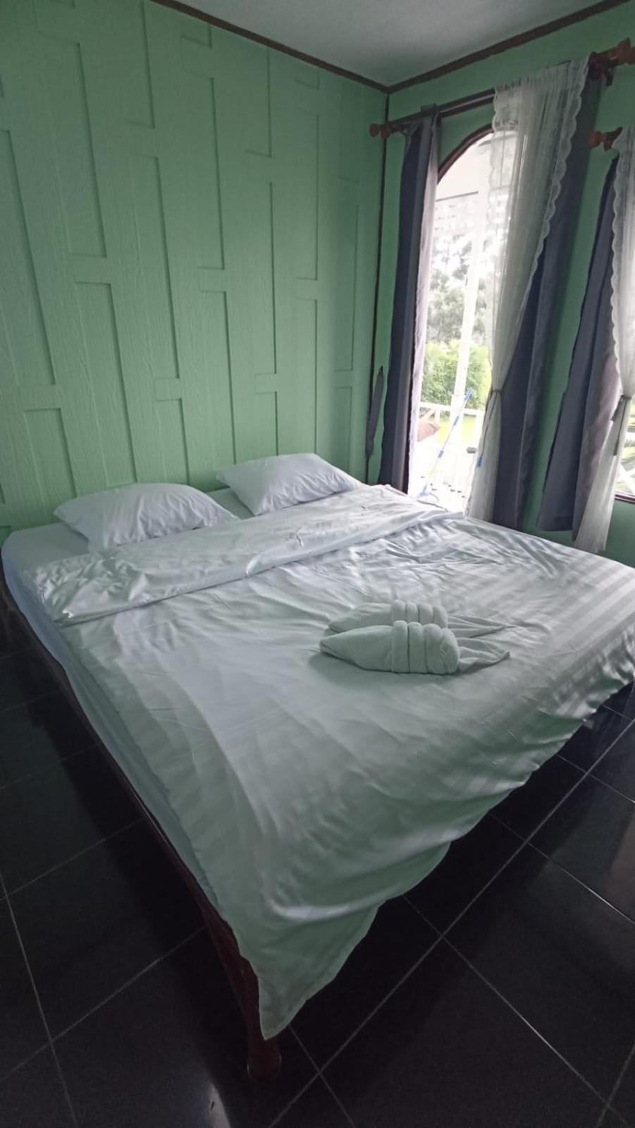 Boat And House Resort Khao Kho Zewnętrze zdjęcie